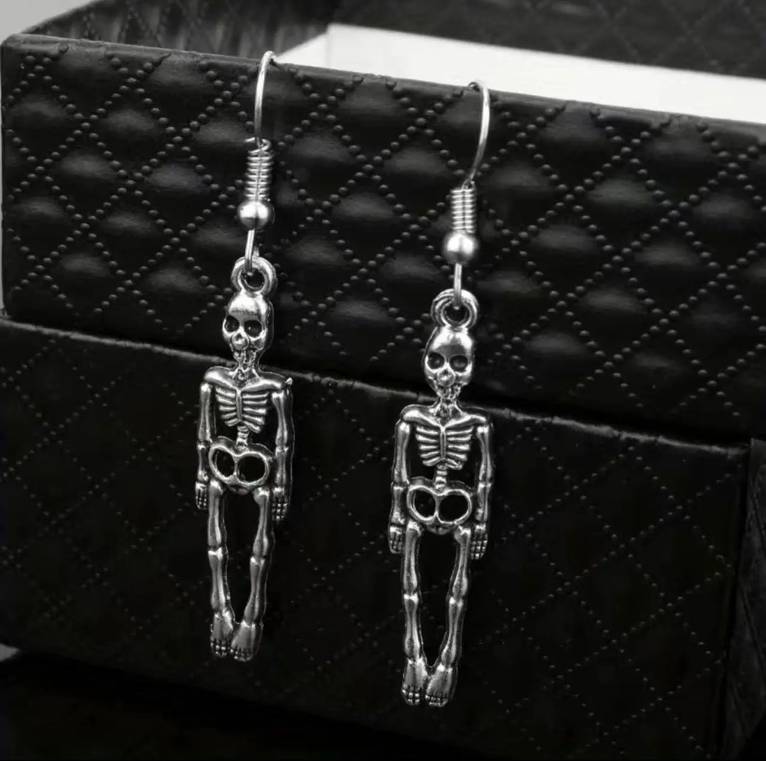 8 Flash Sale! Spooky Silver Tone Skeleton Hook Dangle Earrings Sashays Jewelry