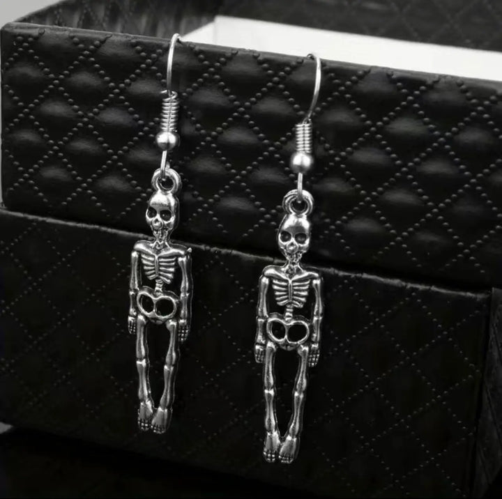 8 Flash Sale! Spooky Silver Tone Skeleton Hook Dangle Earrings Sashays Jewelry