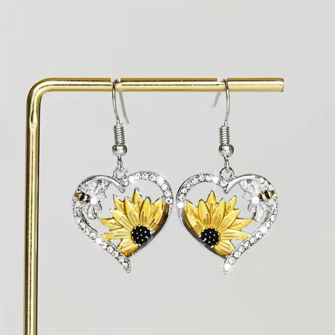 10 FLASH SALE! Fun Silver Tone Heart Shape with Sunflower and Bee Rhinestone Dangle Hook Earrings Sashays Jewelry