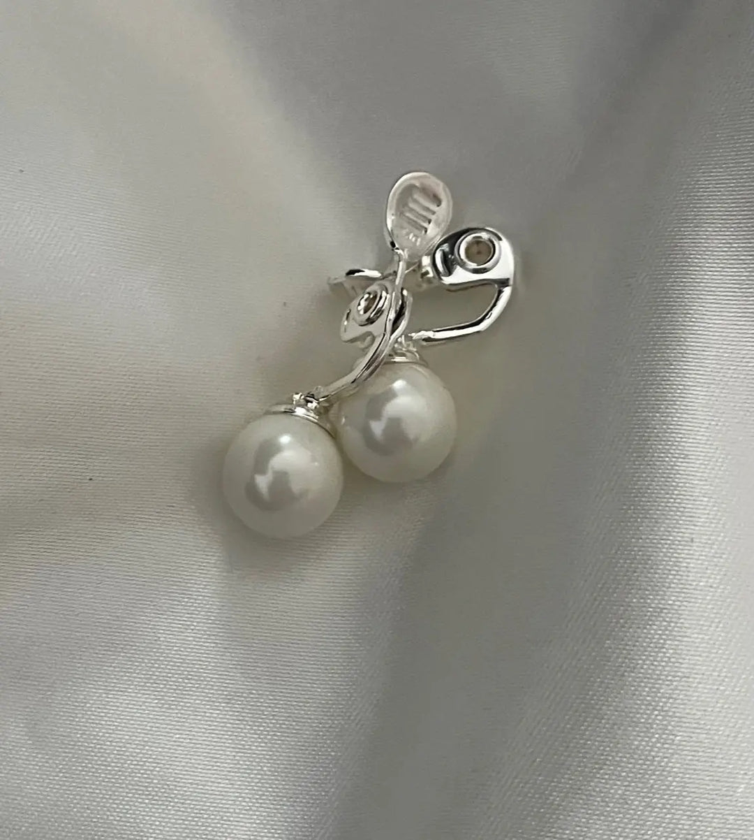 Lauren Ralph Lauren Faux Pearl Clip Earrings Sashays Jewelry